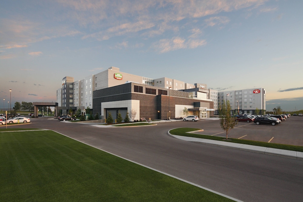 Courtyard by Marriott Calgary Airport in Calgary Best Rates & Deals