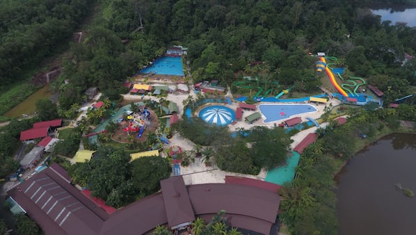 Bukit Merah Laketown Resort: 2021 𝗗𝗲𝗮𝗹𝘀 & 𝗣𝗿𝗼𝗺𝗼𝘁𝗶𝗼𝗻𝘀 | Expedia Malaysia