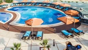 Outdoor pool, pool umbrellas