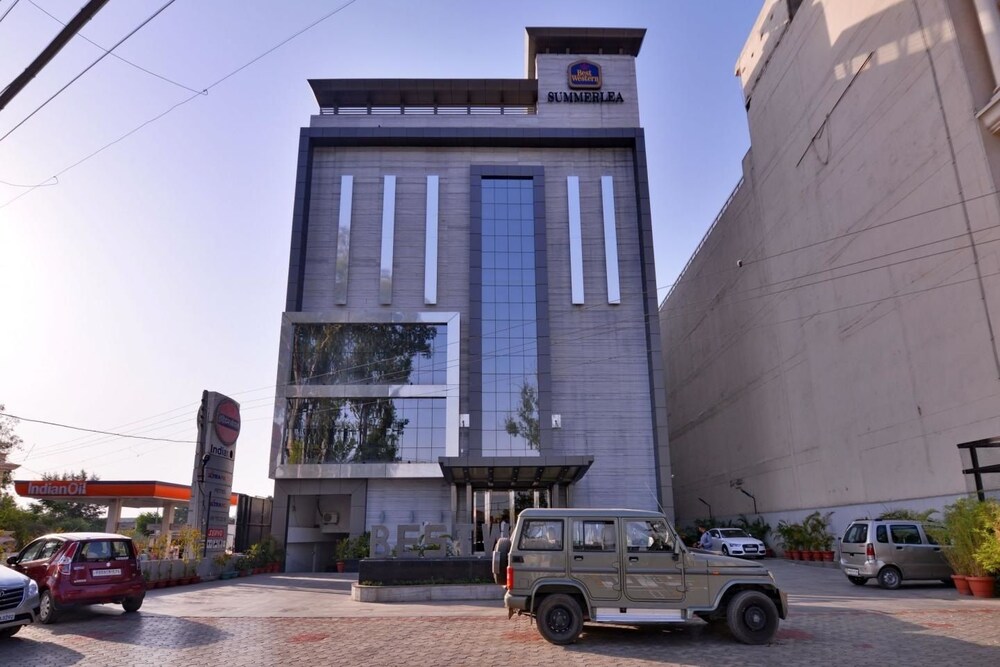 Best Western Summerlea Jalandhar 2018 Reviews Hotel Booking View From Hotel Reception