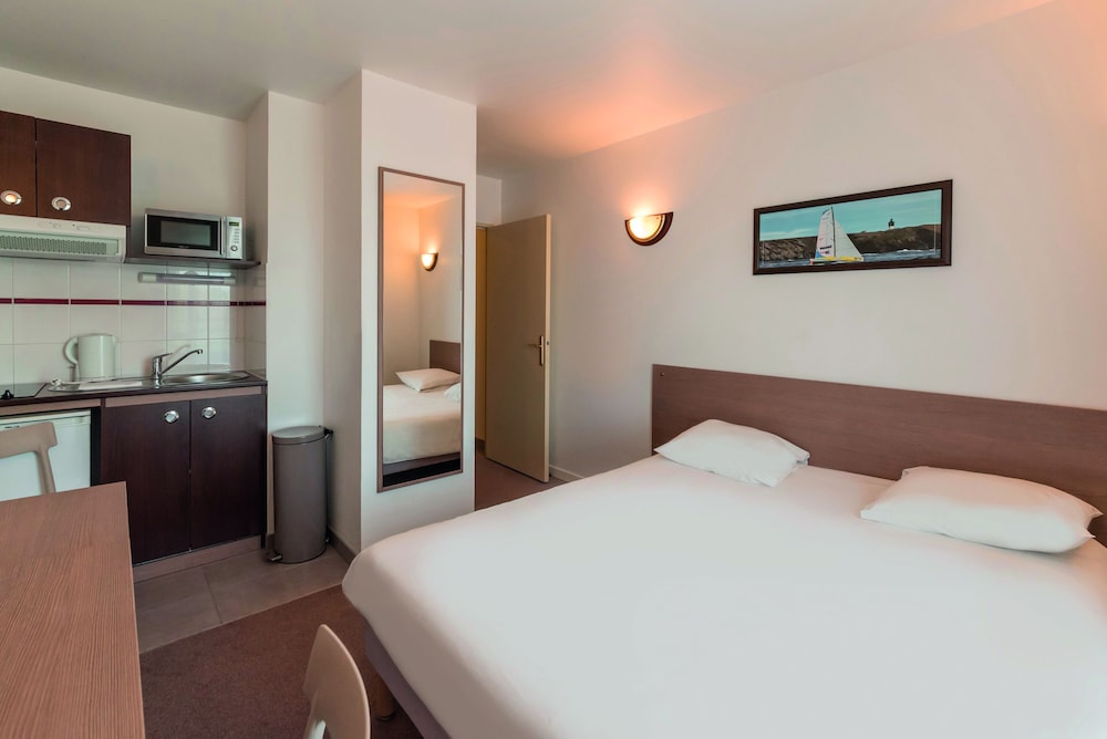 Appart Hotel Saint Cyr L Ecole Appart Hotel Saint Cyr L Ecole