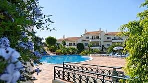 Outdoor pool, pool umbrellas