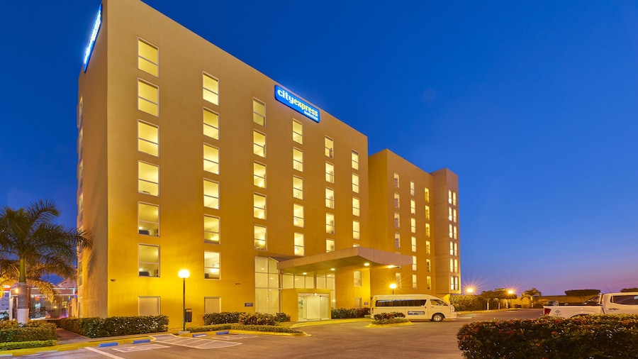 City Express Manzanillo