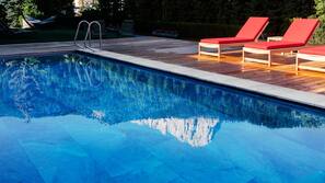 Piscina coperta, piscina all'aperto