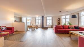 1 bedroom, premium bedding, Select Comfort beds, iron/ironing board