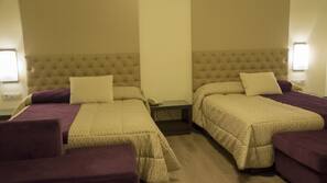 Escritorio, wifi gratis, acceso en silla de ruedas
