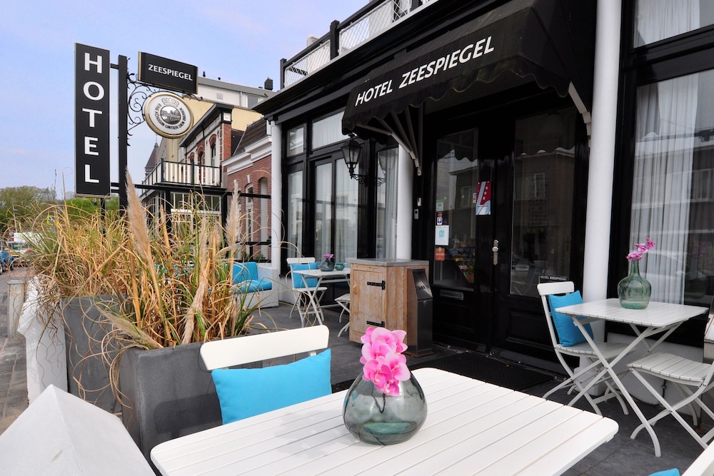 Photo - Hotel Zeespiegel
