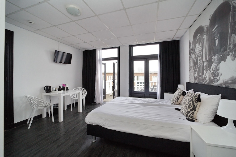 Photo - Hotel Zeespiegel