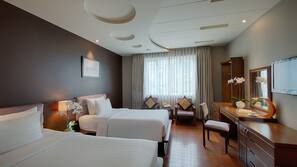 Minibar, in-room safe, desk, free WiFi