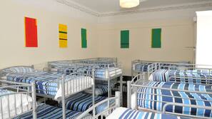 Coffre-forts dans les chambres, rideaux occultants