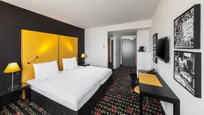 Hypo-allergenic bedding, minibar, in-room safe, desk