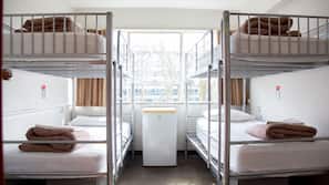 Free WiFi, linens