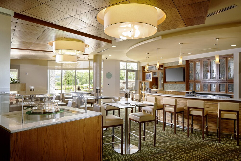 Restaurant, SpringHill Suites Pittsburgh Latrobe