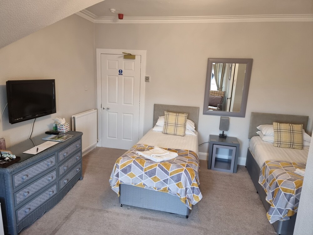 St Leonards Guest House AU119 Deals & Reviews (Largs, GBR) Wotif