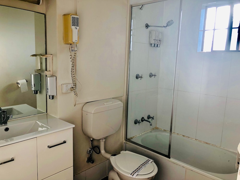 Campbelltown Colonial Motor Inn