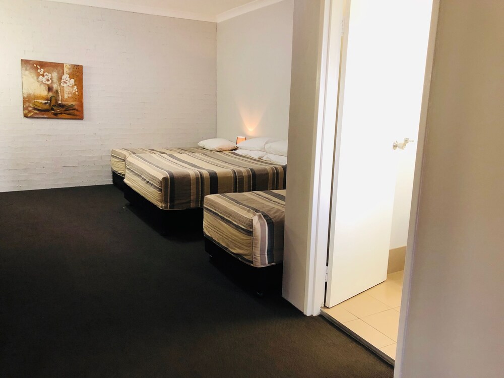Campbelltown Colonial Motor Inn