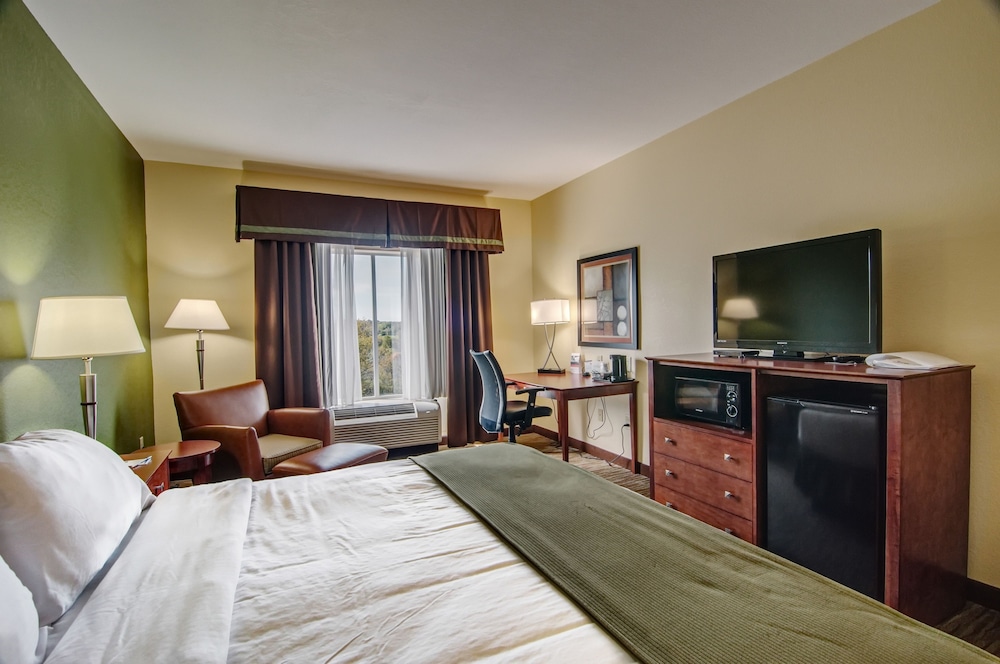 Holiday Inn Express and Suites Wytheville, an IHG Hotel