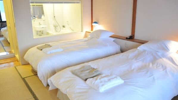 Down duvet, in-room safe, individually furnished, desk