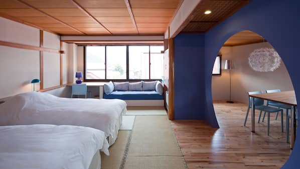 Down duvet, in-room safe, individually furnished, desk