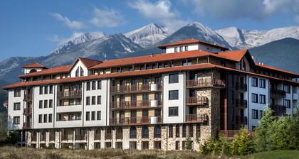 Grand Royale Apartment Complex & Spa