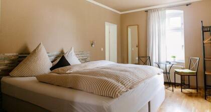 Landhotel Airport Inn