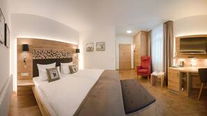 Premium bedding, down duvet, minibar, in-room safe