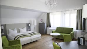 Minibar, Schreibtisch, Bügeleisen/Bügelbrett