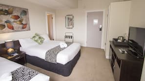 In-room safe, free WiFi, linens