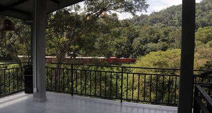 Boo Kirinda Holiday Resort