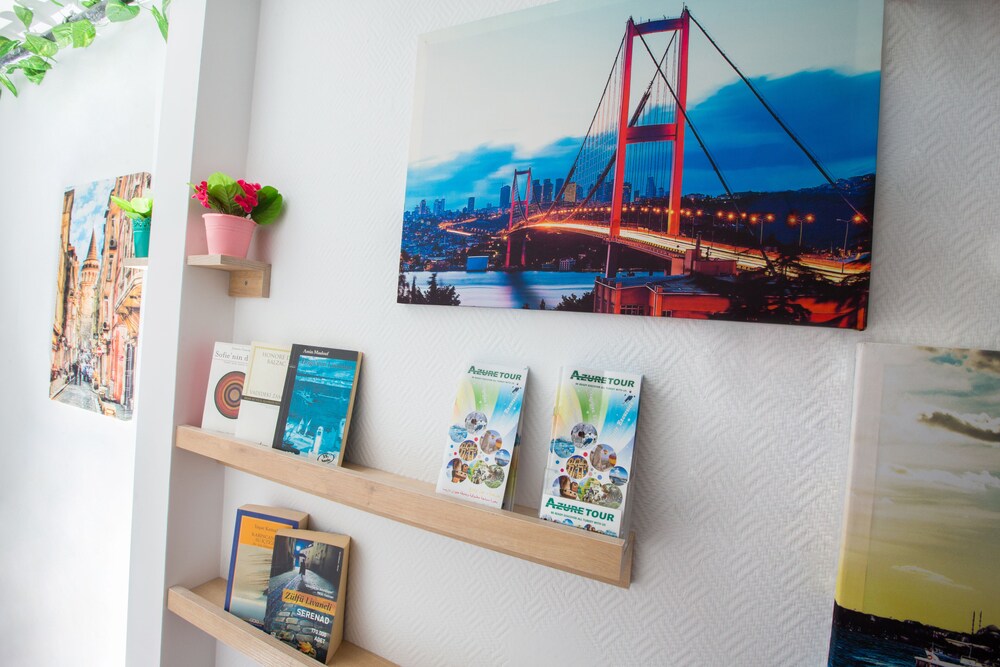 Photo - Golden Street Hotel