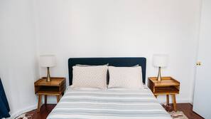 2 bedrooms, iron/ironing board, Internet, linens