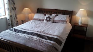 11 bedrooms, iron/ironing board, free WiFi, linens