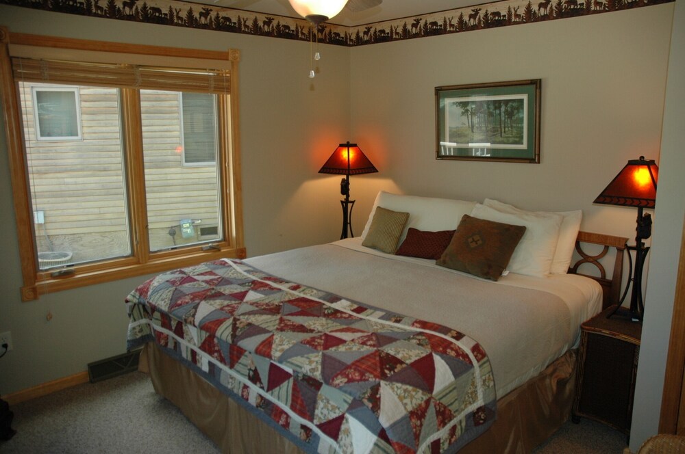 Apostle Pines 4 by Winfield Inn Deals & Reviews (Bayfield, USA) Wotif