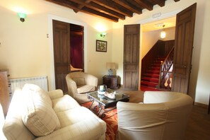 Double or Twin Room | Living area | 32-inch LCD TV with digital channels, TV