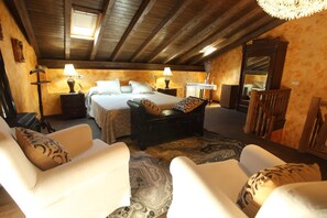 Minibar, individually decorated, individually furnished, rollaway beds