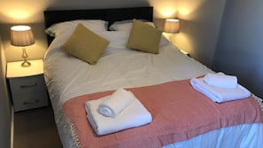 Desk, laptop workspace, iron/ironing board, free WiFi