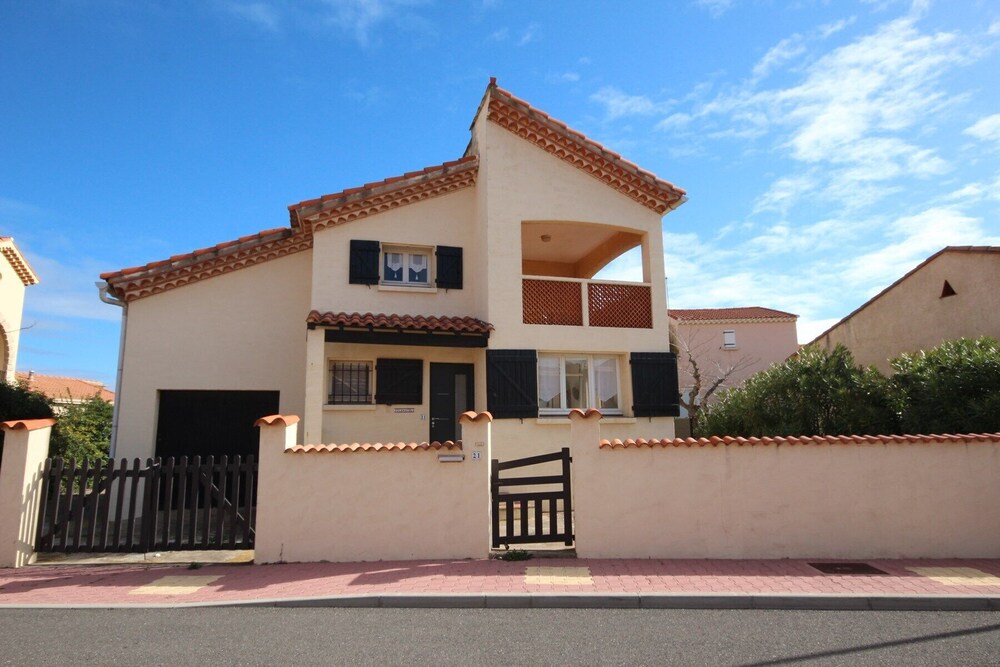 Individual Villa 60m from the sea, family for 8 people, Portiragnes plage PortiragnesPlage Vrbo