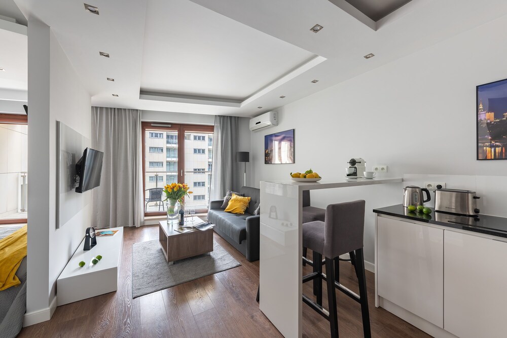 Apartment OXYGEN WRONIA 6 with A/C close to the metro station Warsaw