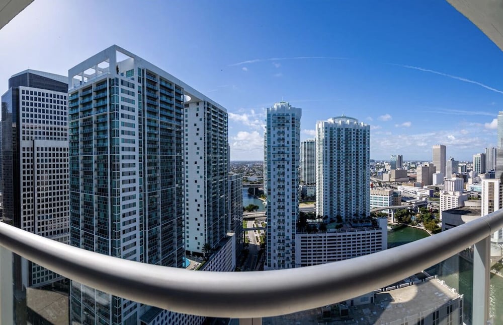 Breathtaking★ 36th Floor View ★ Icon Brickell