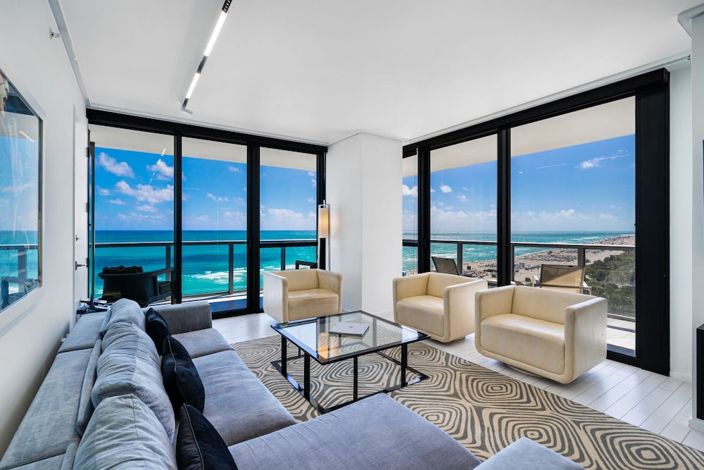 Oceanfront Cool Corner 2 Bedroom Suite At The W South Beach