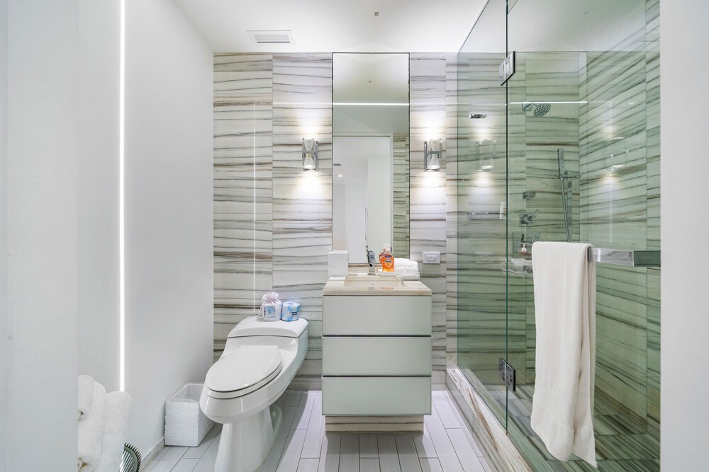 Oceanfront Cool Corner 2 Bedroom Suite At The W South Beach