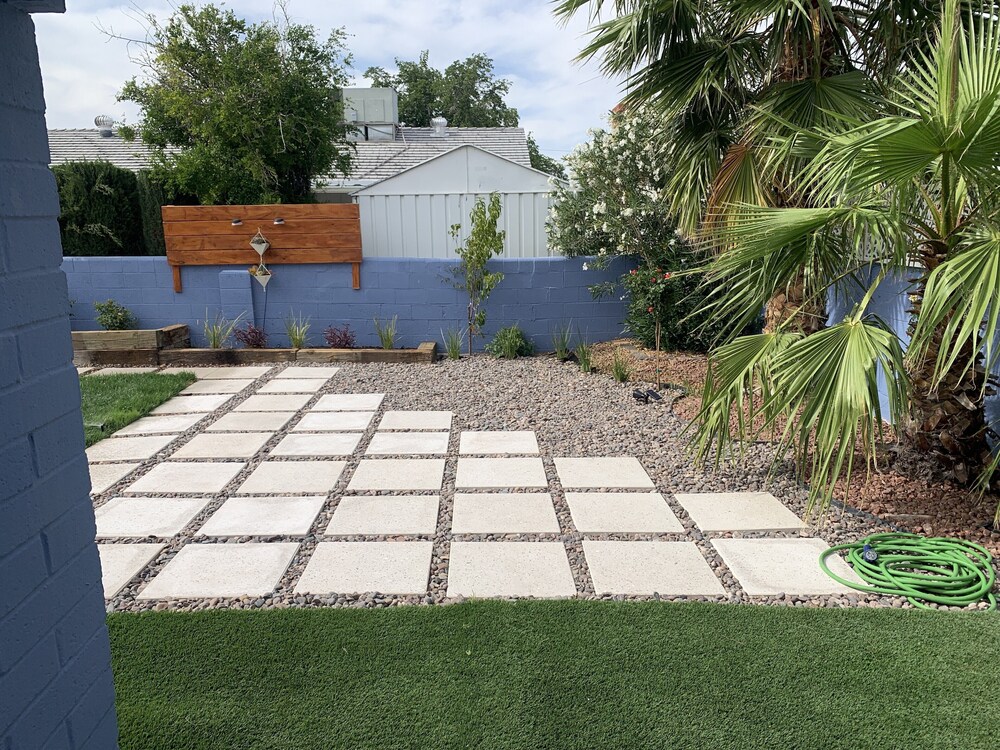 Vegas Mid Modern Casa