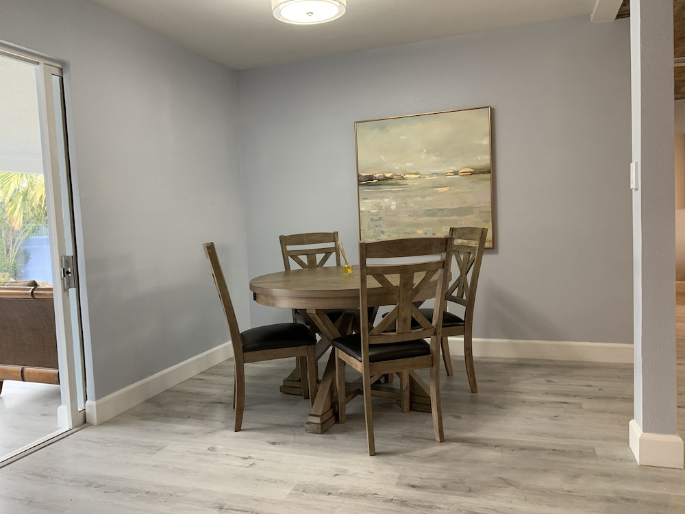 Vegas Mid Modern Casa