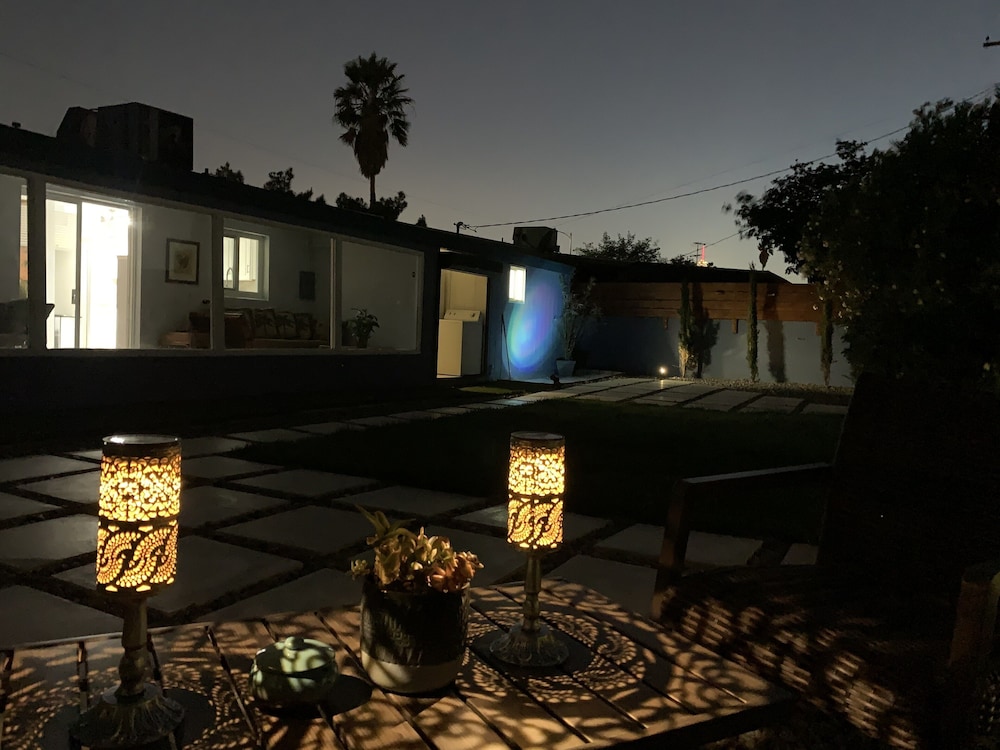 Vegas Mid Modern Casa