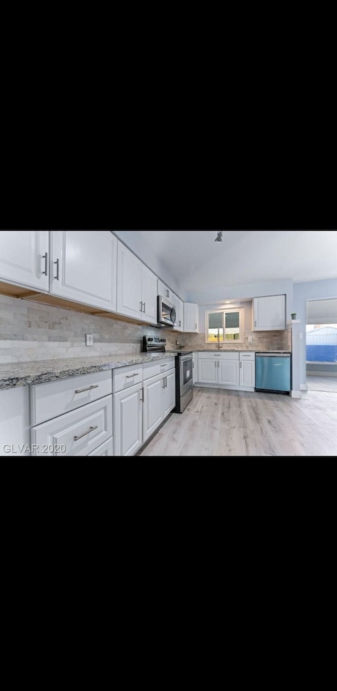 Vegas Mid Modern Casa