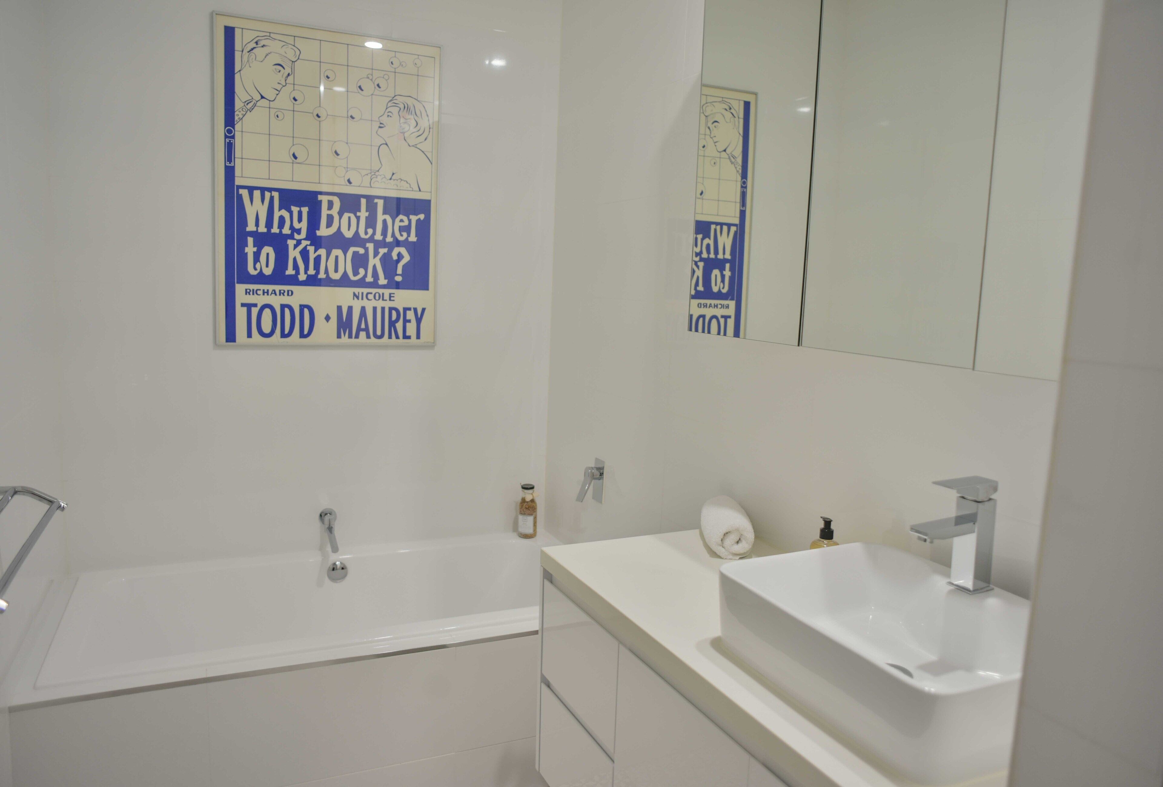 🌴 Spacious living with stunning views Over Kings Beach 🌴1 min to beach cafes and