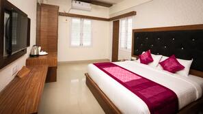 Select Comfort beds, free WiFi