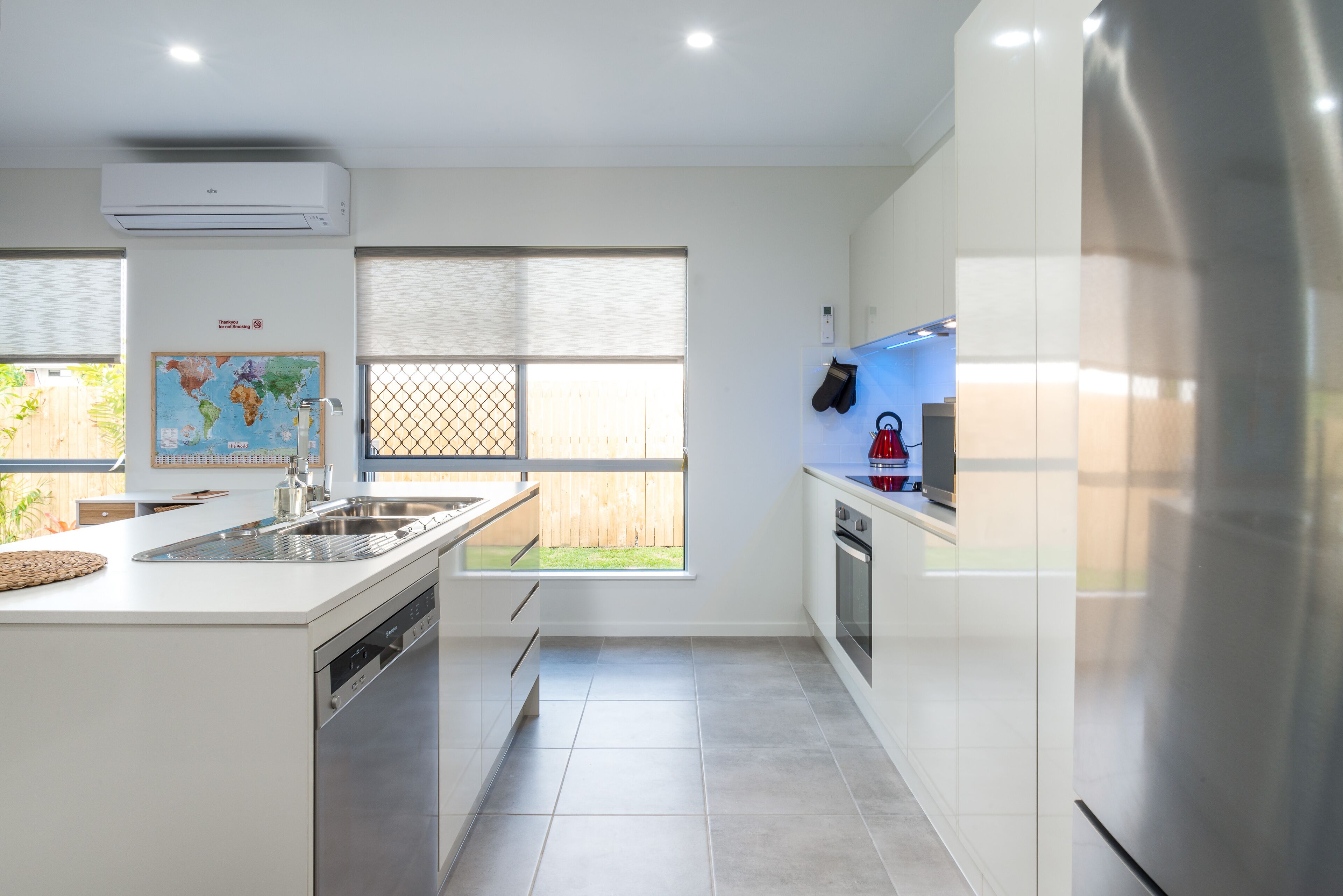 New 3 bedroom lakeside villa with tennis court and lap pool