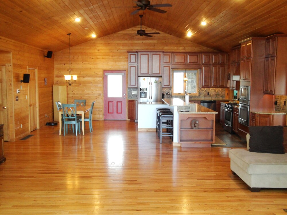 Great Location with Breathtaking Views in Greenbrier County, WV