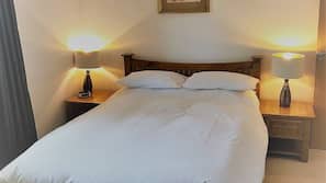 2 chambres, fer et planche à repasser, Wi-Fi gratuit, draps fournis
